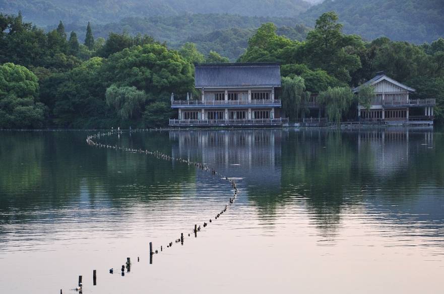 杭州本地导游推荐，5天4晚自驾游线路，2024年杭州旅游最佳攻略