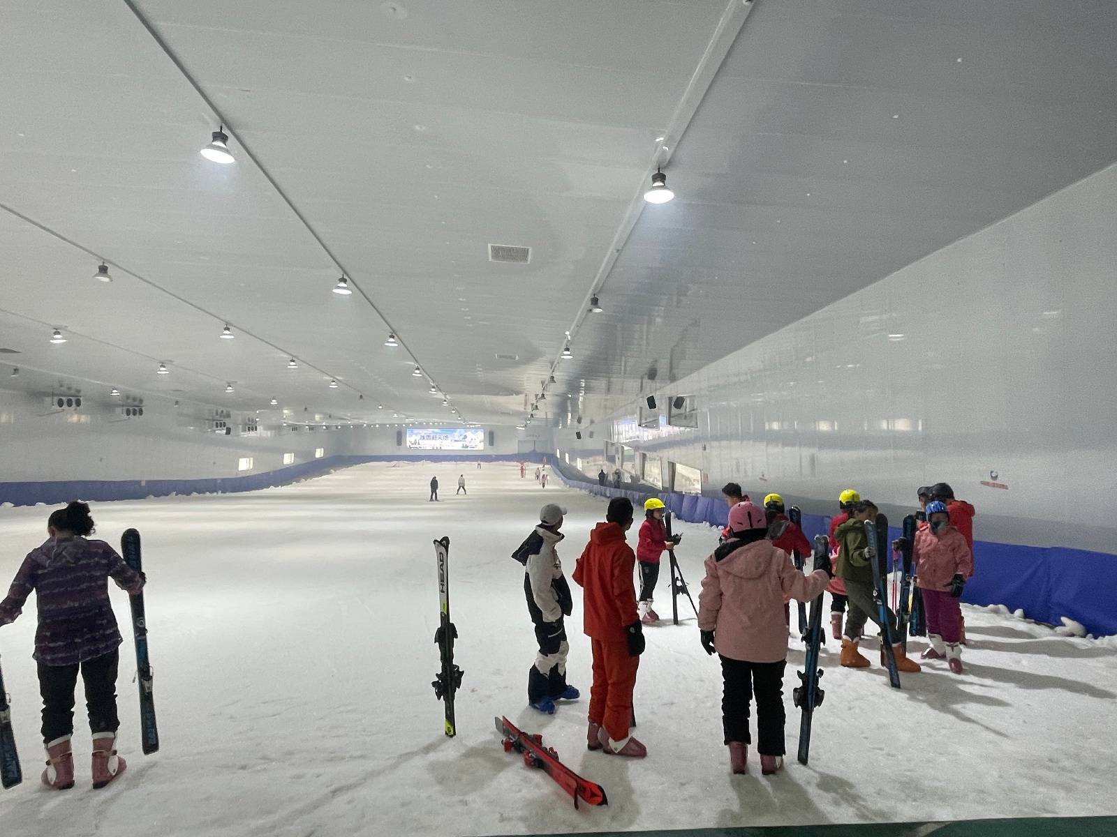 炎炎夏日能滑雪！武汉的四季滑雪场开了，市民：过瘾，办年卡性价比高回本快