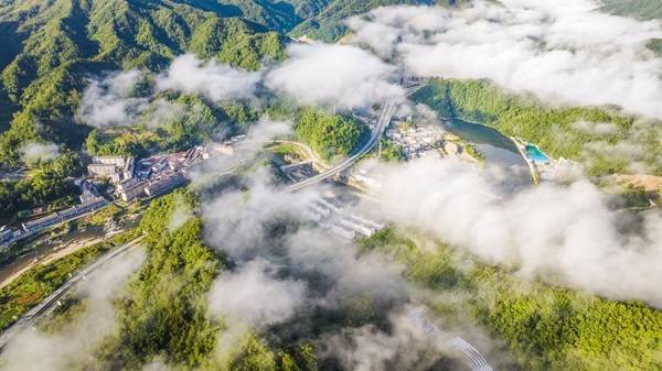 陕西：20余国自行车手竞速乡村 促体育、文化、旅游融合