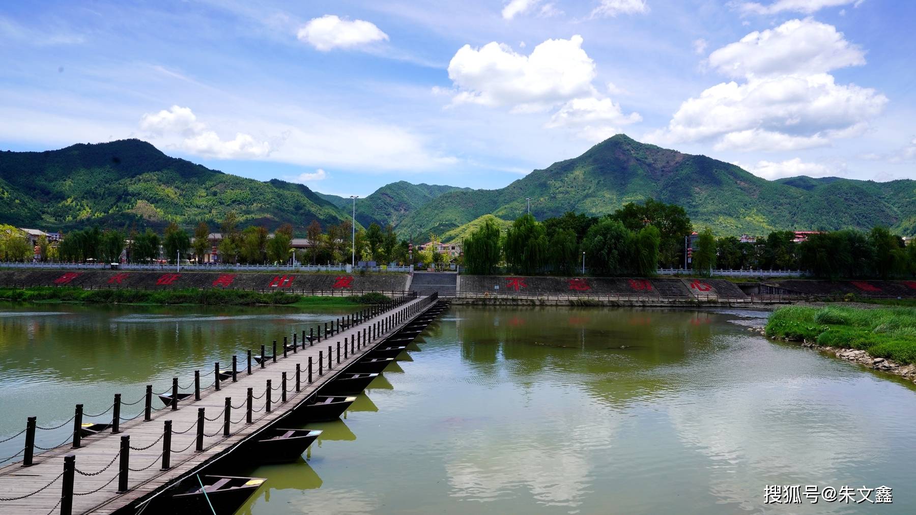 江西旅游必去十大景点有哪些？江西景点排行前十名