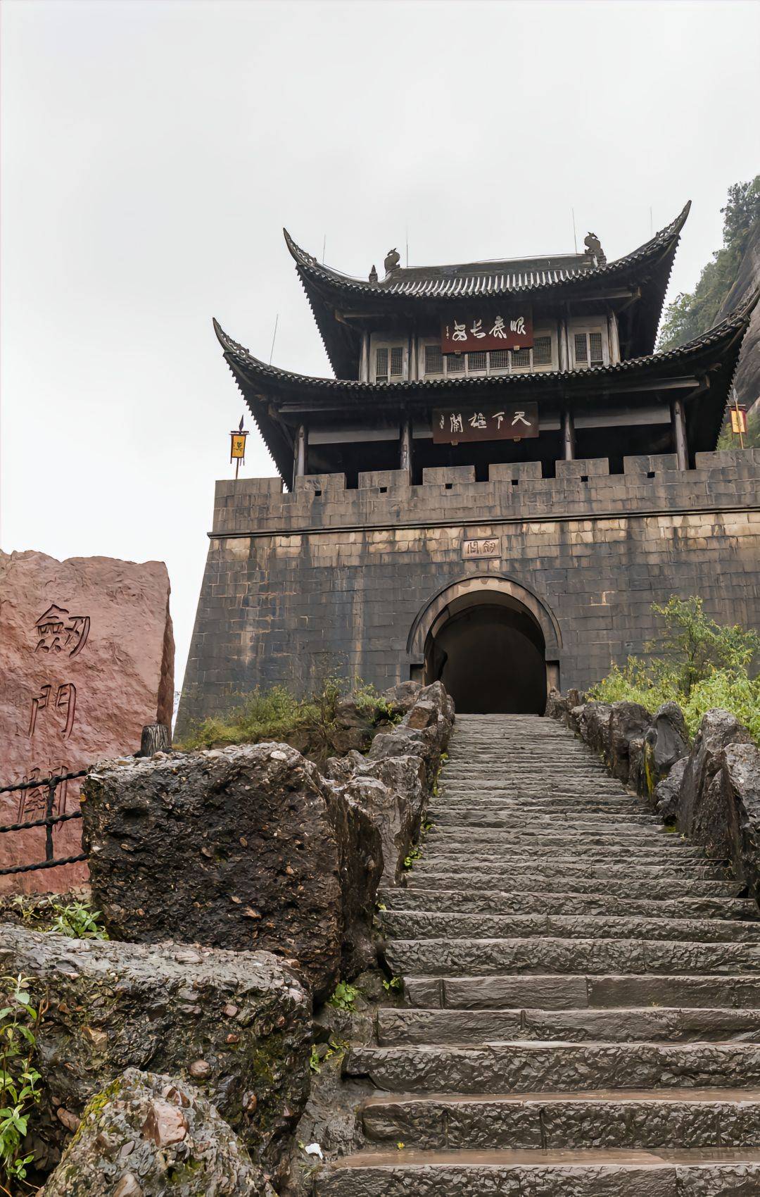 暑假去四川旅游3天2夜路线攻略，去四川旅游三日游不踩坑攻略