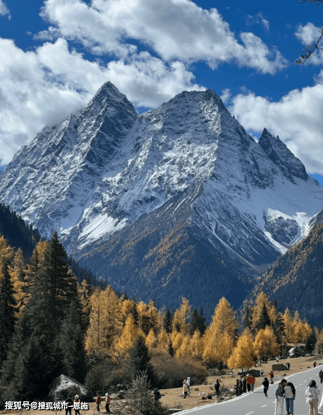 gcgc90-秋季到四川旅游5天怎么玩，秋季去乐山峨眉山旅游团五日游价格