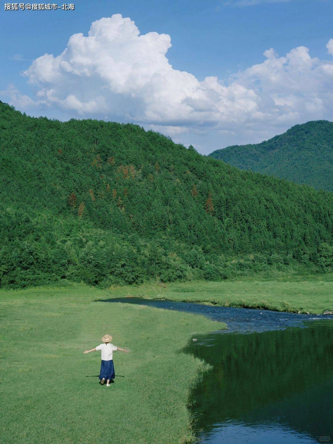 俄罗斯轮盘赌app下载-江西旅游适合自驾游吗？江西旅游自由行游玩攻略