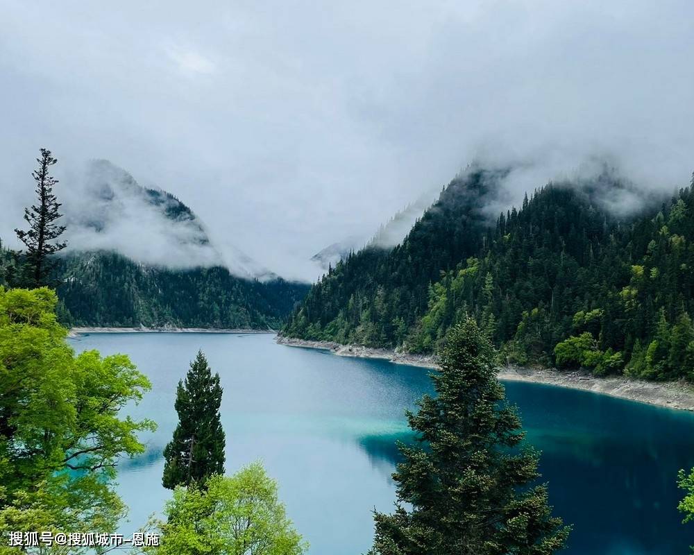 现在去四川旅游四天大致费用多少?推荐的私人靠谱导游，体验超赞