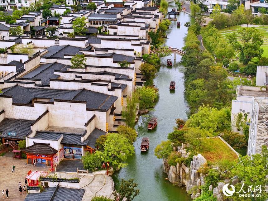 自然与红色的交响曲：江西经典旅游线路推荐