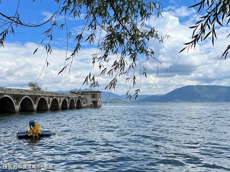 两人扑克黄黄-淡季去峨眉山旅游七天大概预算需要多少，浙江到四川峨眉山七天游报价多少