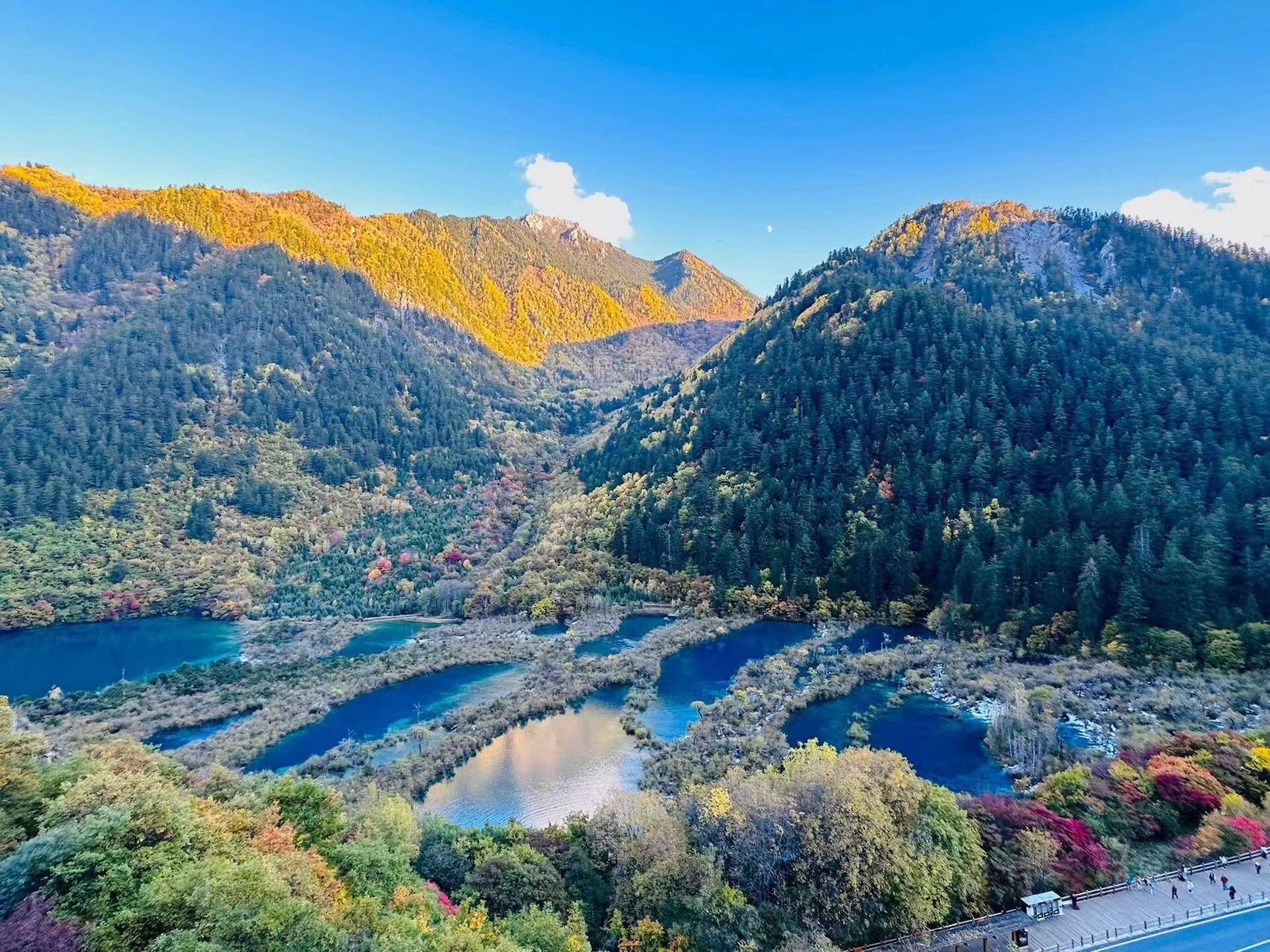 9月份和家人去四川旅游花费多少，苏州到四川峨眉山8日游价钱，必看攻略