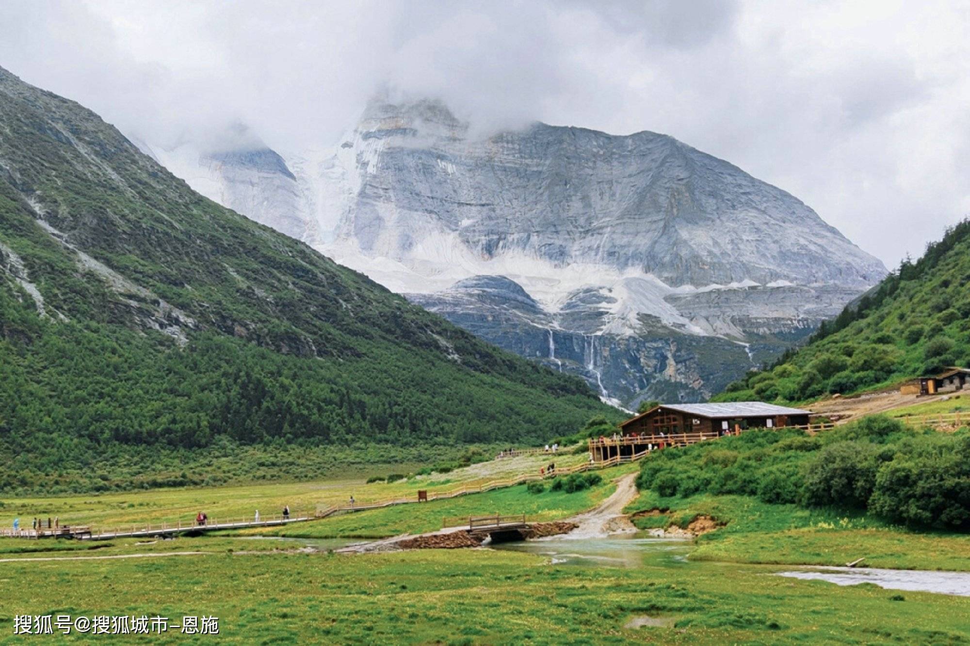 四川旅游4天安排及花费，成都四天三晚精华路线安排攻略