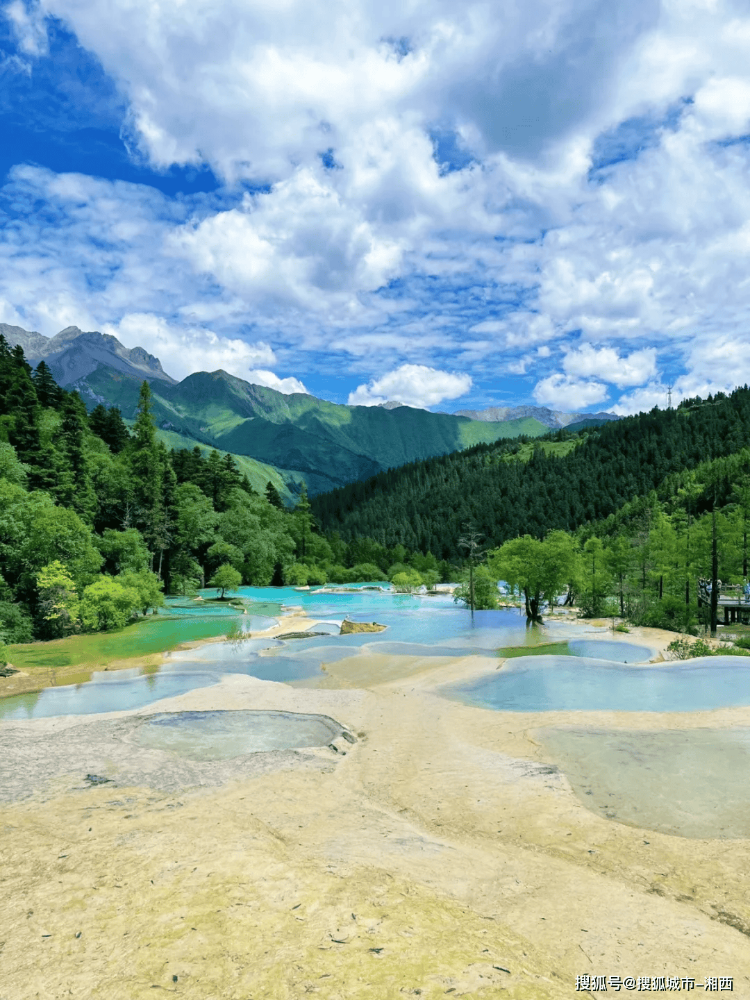 四川旅游七天六晚多少钱，泉州到四川九寨沟参团旅行价格，省钱攻略