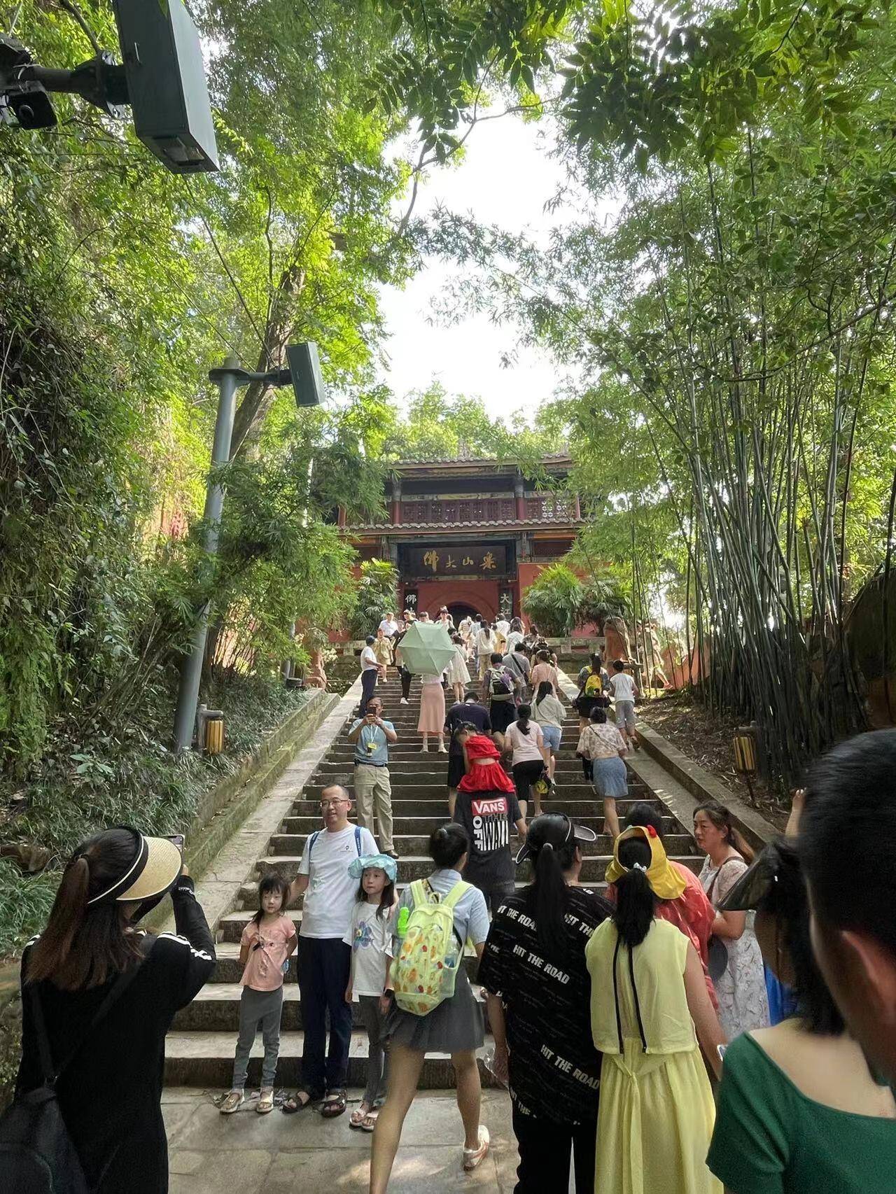 鸿利彩票-四川旅游二日自驾游 ,手残党有福啦！