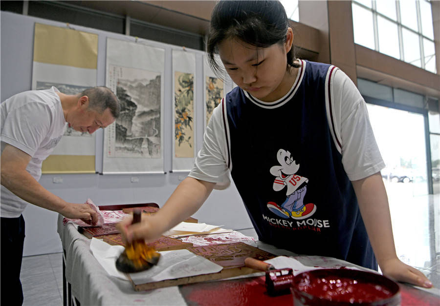 安徽女子称与闺蜜旅游，实际背着丈夫与网友约会，结果被谋财害命